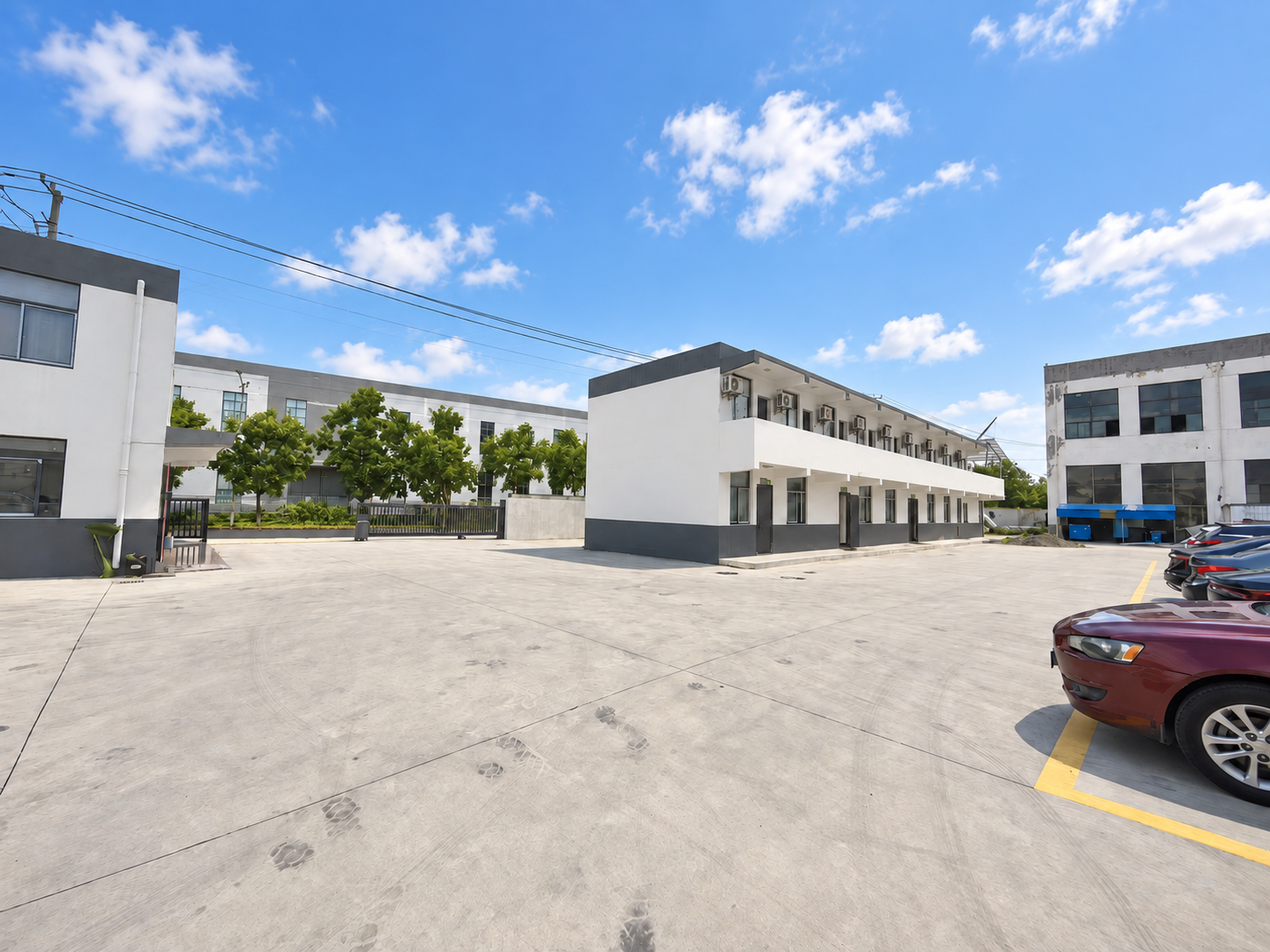 壬富工厂建筑与厂区